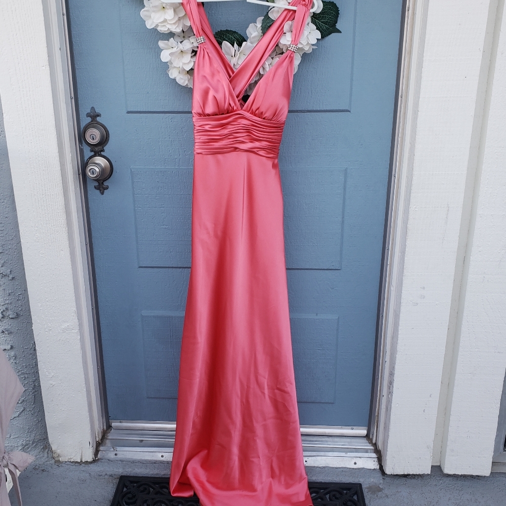 Adrianna papell  boutique  coral dress size 6